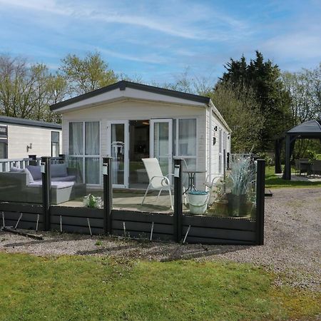 Ladybird Lodge Carnforth Exterior photo